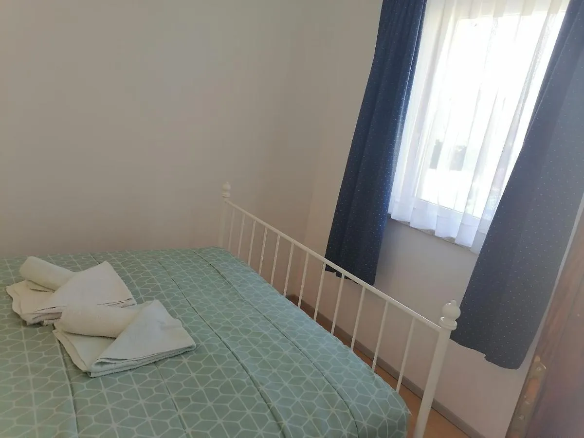 Apartman Nino Stinjan Apartment Pula Croatia