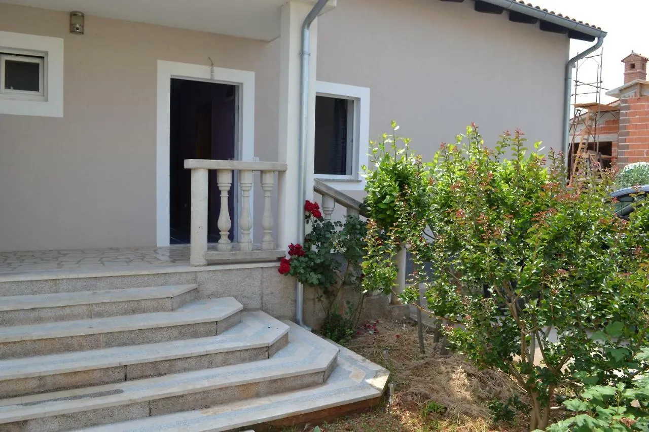 Apartman Nino Stinjan Apartment Pula